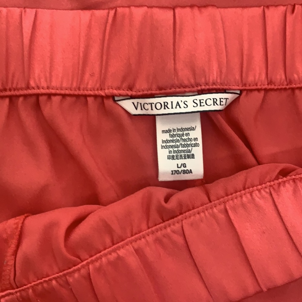 Victoria Secret PJ Set - Picture 2 of 3